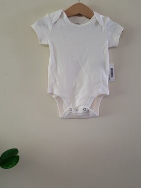Amazon Essentials NWT Cotton Onesie - Diaper Shirt - 3 - 6 months